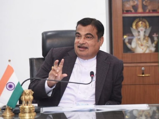 Union Minister Nitin Gadkari launches India’s first CNG tractor